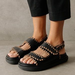 ALOHAS Black and Tan Sandals